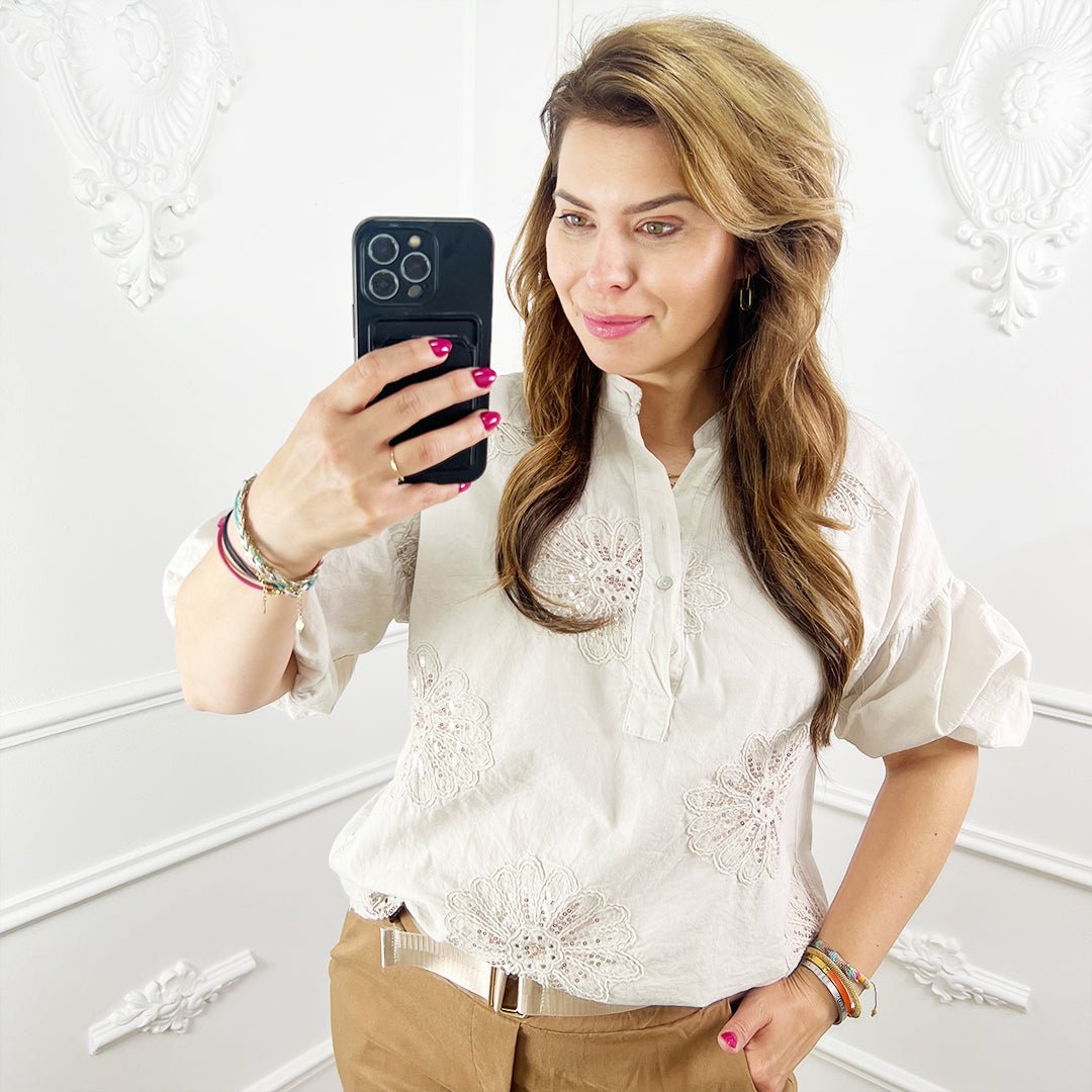 Geborduurde beige blouse - BlushFashionstore