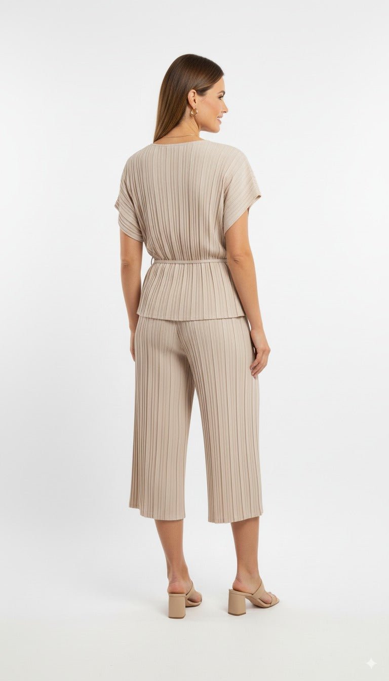Pleated Beige Plissé Co - ord Set met Top en Wijde Broek - BlushFashionstore