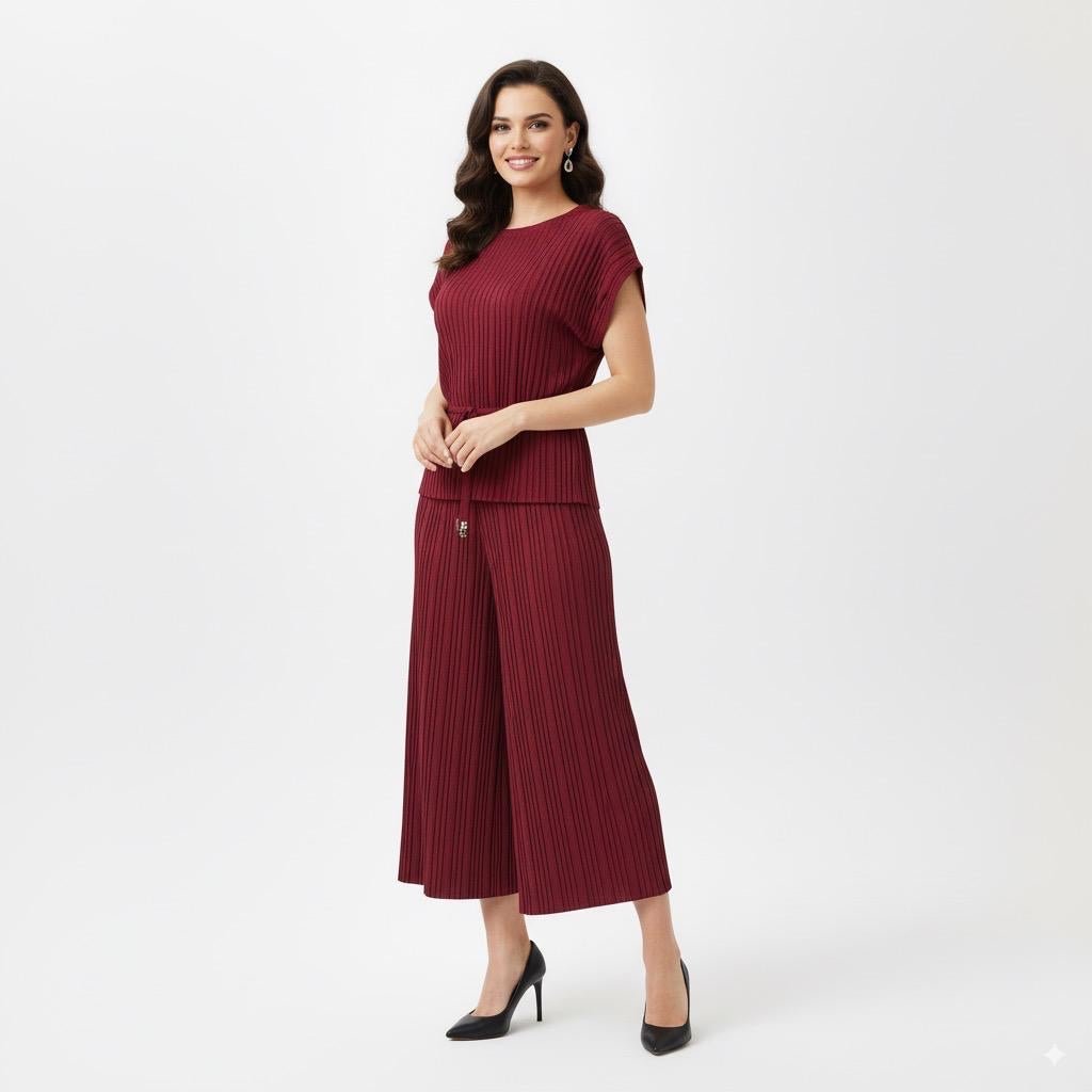 Pleated Bordeauxrode Plissé Co - ord Set met Top en Wijde Broek - BlushFashionstore