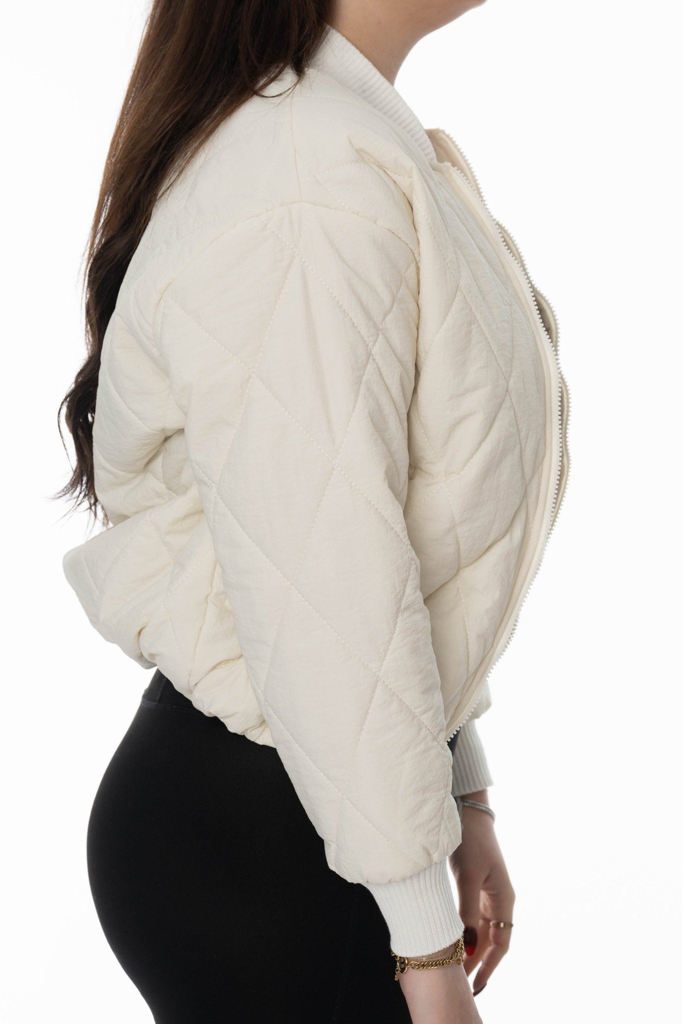 Witte dames bomber jas – Quilted design met ritssluiting - BlushFashionstore