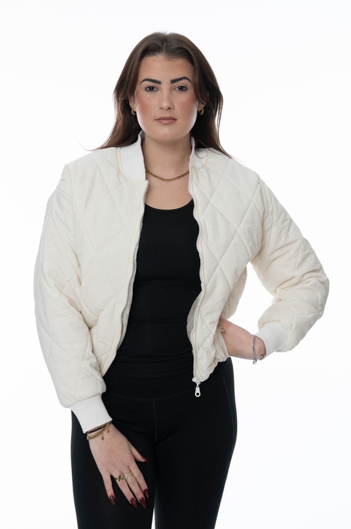 Witte dames bomber jas – Quilted design met ritssluiting - BlushFashionstore