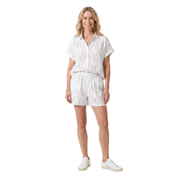 Isa short co-ord set met verticale streepjes in wit voor dames
