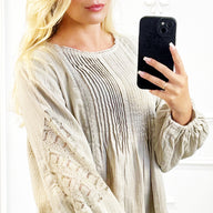Beige Boho Blouse met Plissé Details en Puffmouwen
