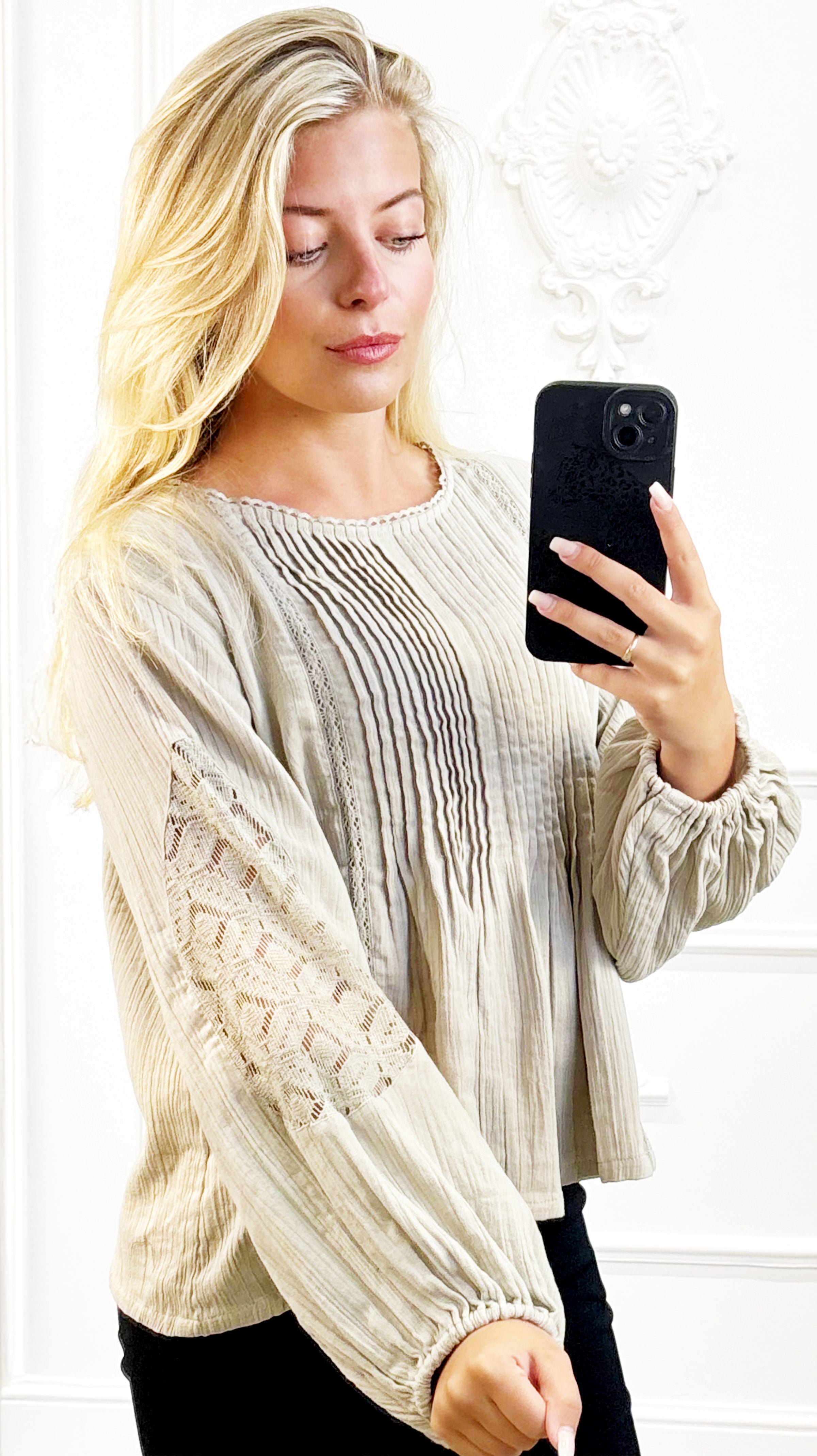 Beige Boho Blouse met Plissé Details en Puffmouwen