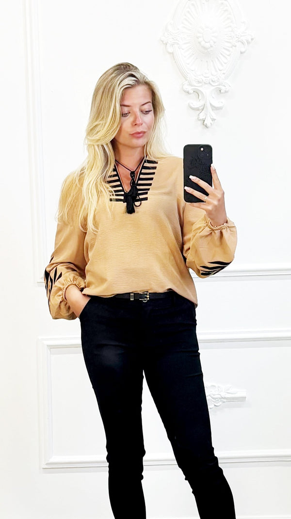 "Beige Boho Blouse met Borduursels" - BlushFashionstore