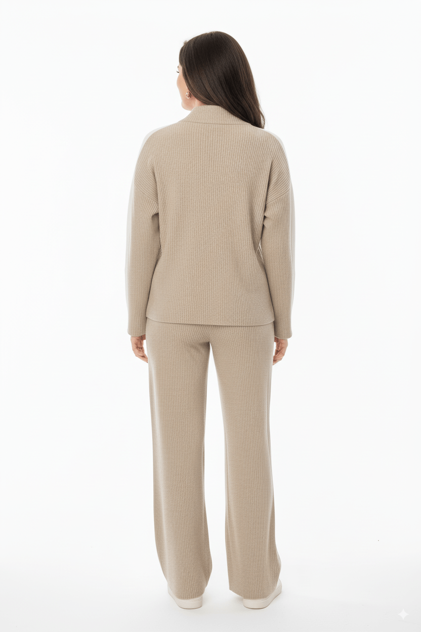 Beige Knit Co - ord Set met Witte Strepen & Half - Zip - BlushFashionstore