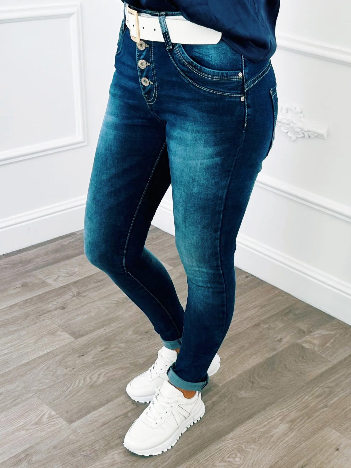 Jeans Button Donker Blauw Sale - BlushFashionstore
