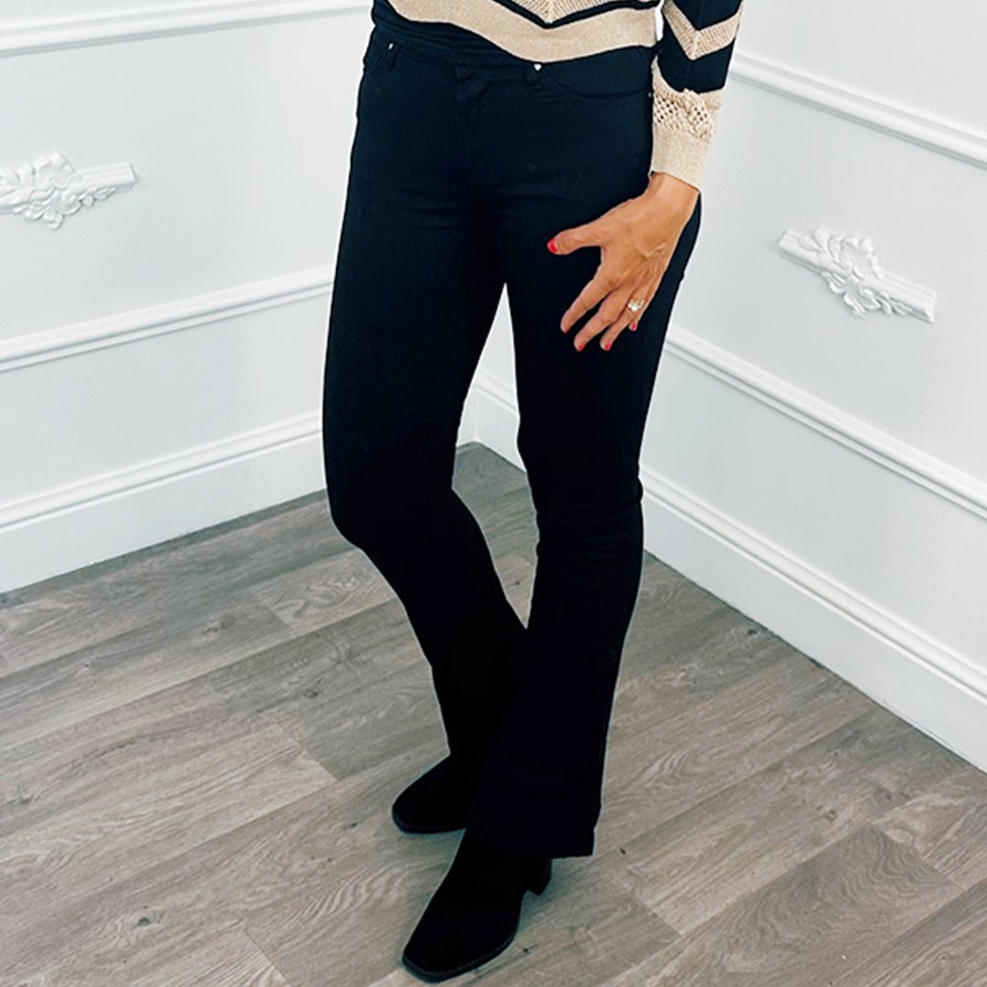 Jeans Flared Zwart - BlushFashionstore