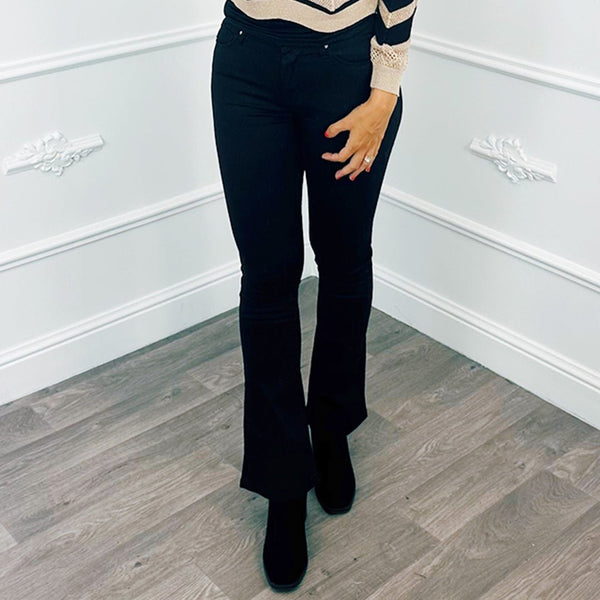 
                    
                      Jeans Flared Zwart - BlushFashionstore
                    
                  