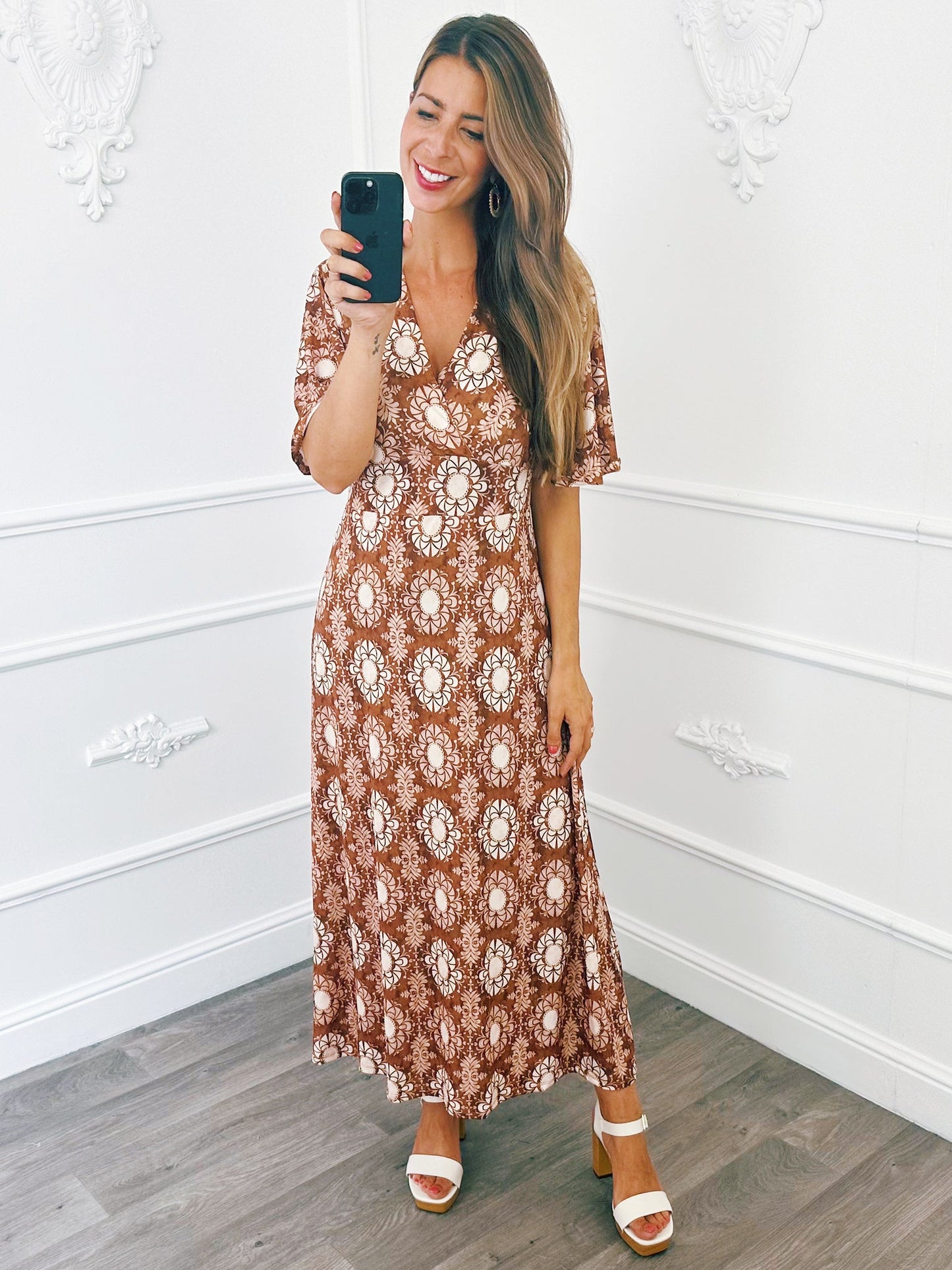 Jurk Travel Print Camel - BlushFashionstore