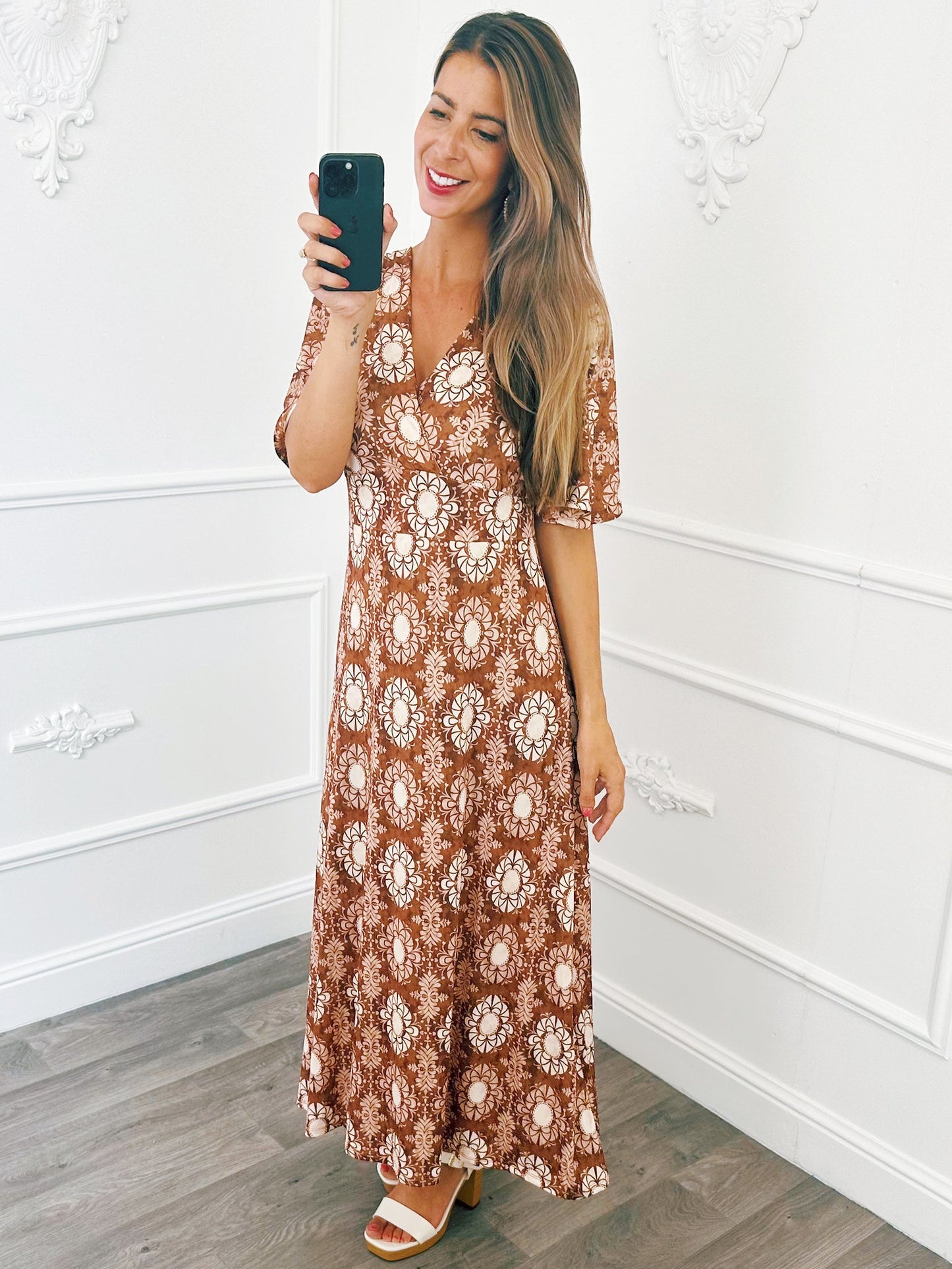 Jurk Travel Print Camel - BlushFashionstore