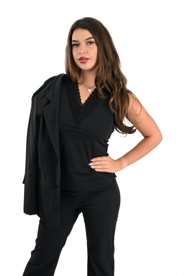 
                    
                      Mi Piace Blazer Zwart - BlushFashionstore
                    
                  
