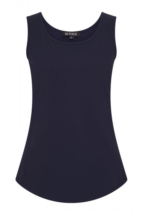 
                    
                      Mi Piace Singlet in Dark Blue – Elegant en veelzijdig in diepblauw - BlushFashionstore
                    
                  