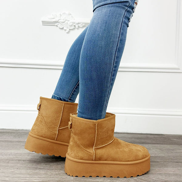 
                    
                      Platform Boots Mini Camel - BlushFashionstore
                    
                  