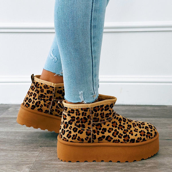 
                    
                      Platform Boots Mini Panter - BlushFashionstore
                    
                  