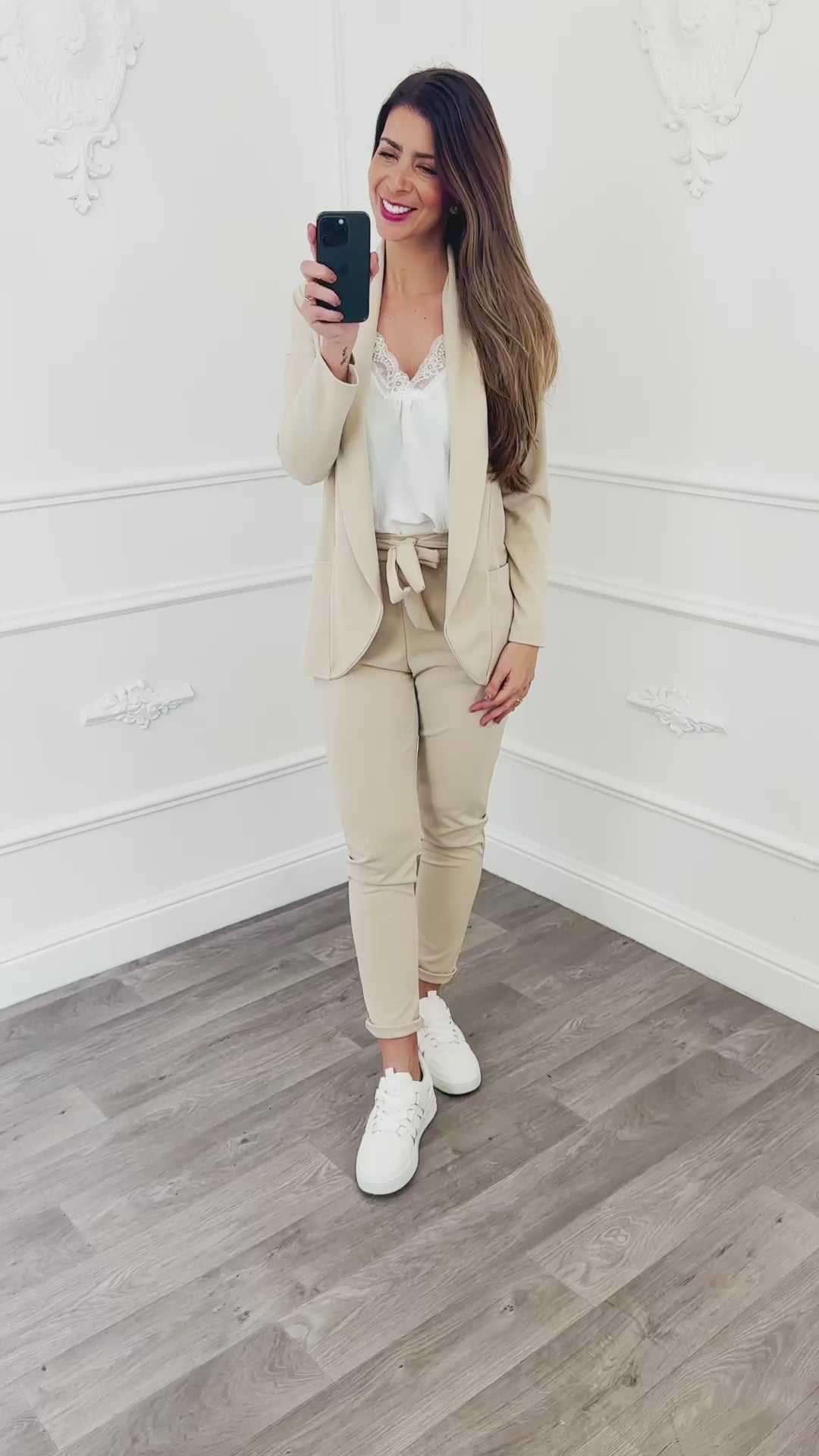 Suit Beige