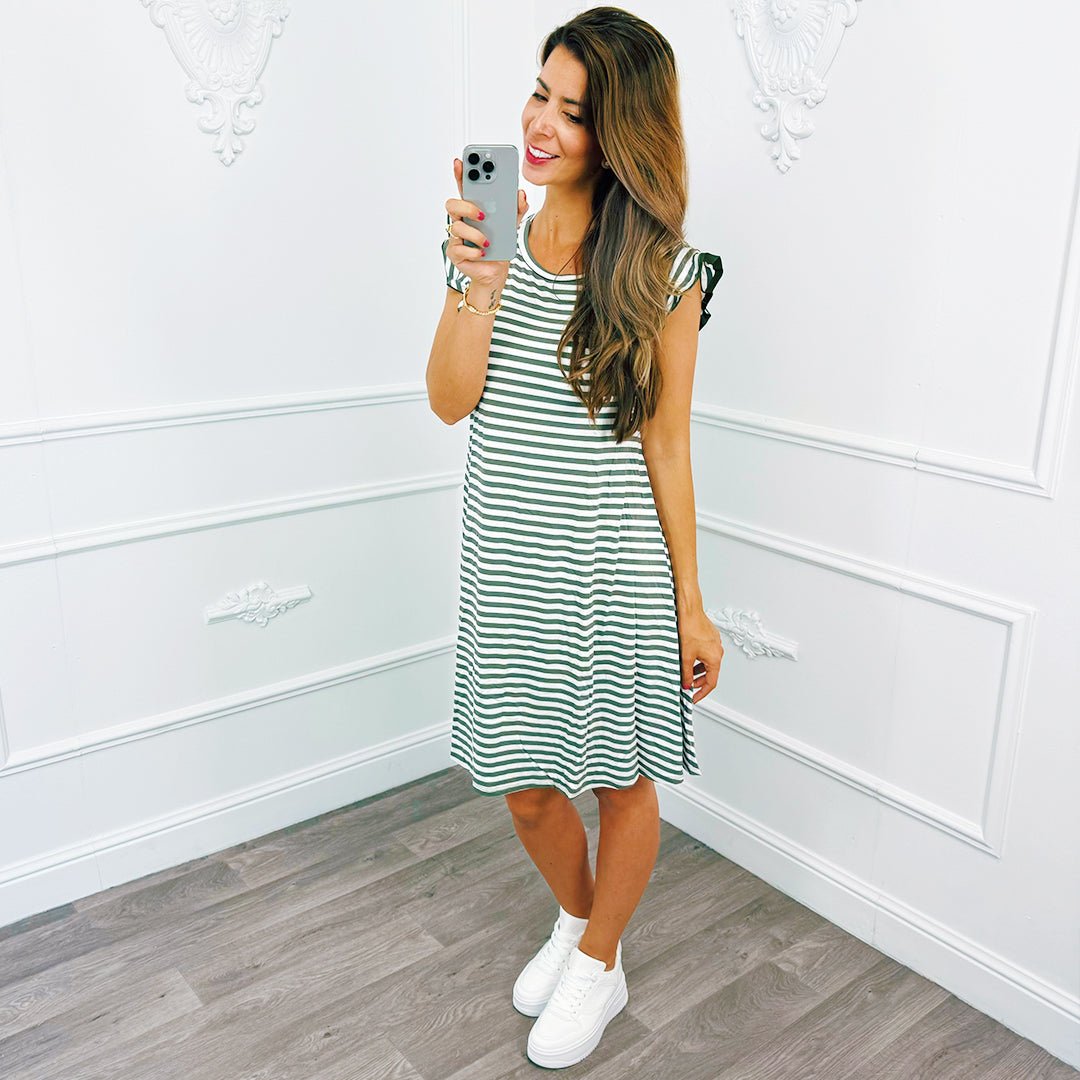 Streep Ruffel Dress Groen - BlushFashionstore