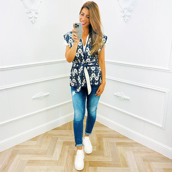 
                    
                      Strik Gilet Marine Blauw - BlushFashionstore
                    
                  