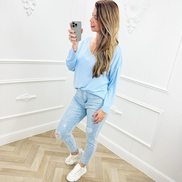 
                    
                      Top Roos Lichtblauw - BlushFashionstore
                    
                  