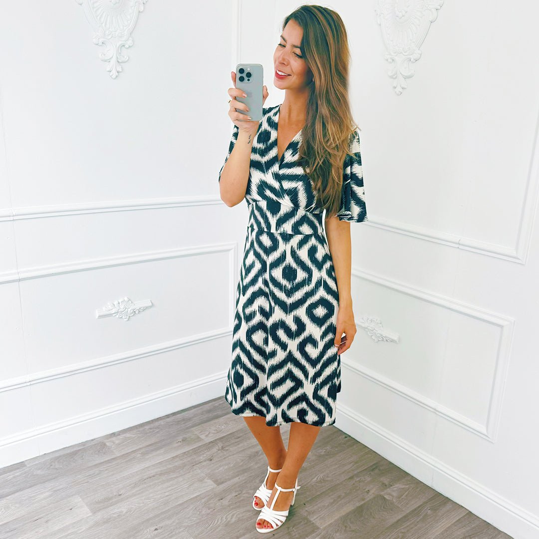 Travel Jurkje Ruffel Zwart - BlushFashionstore