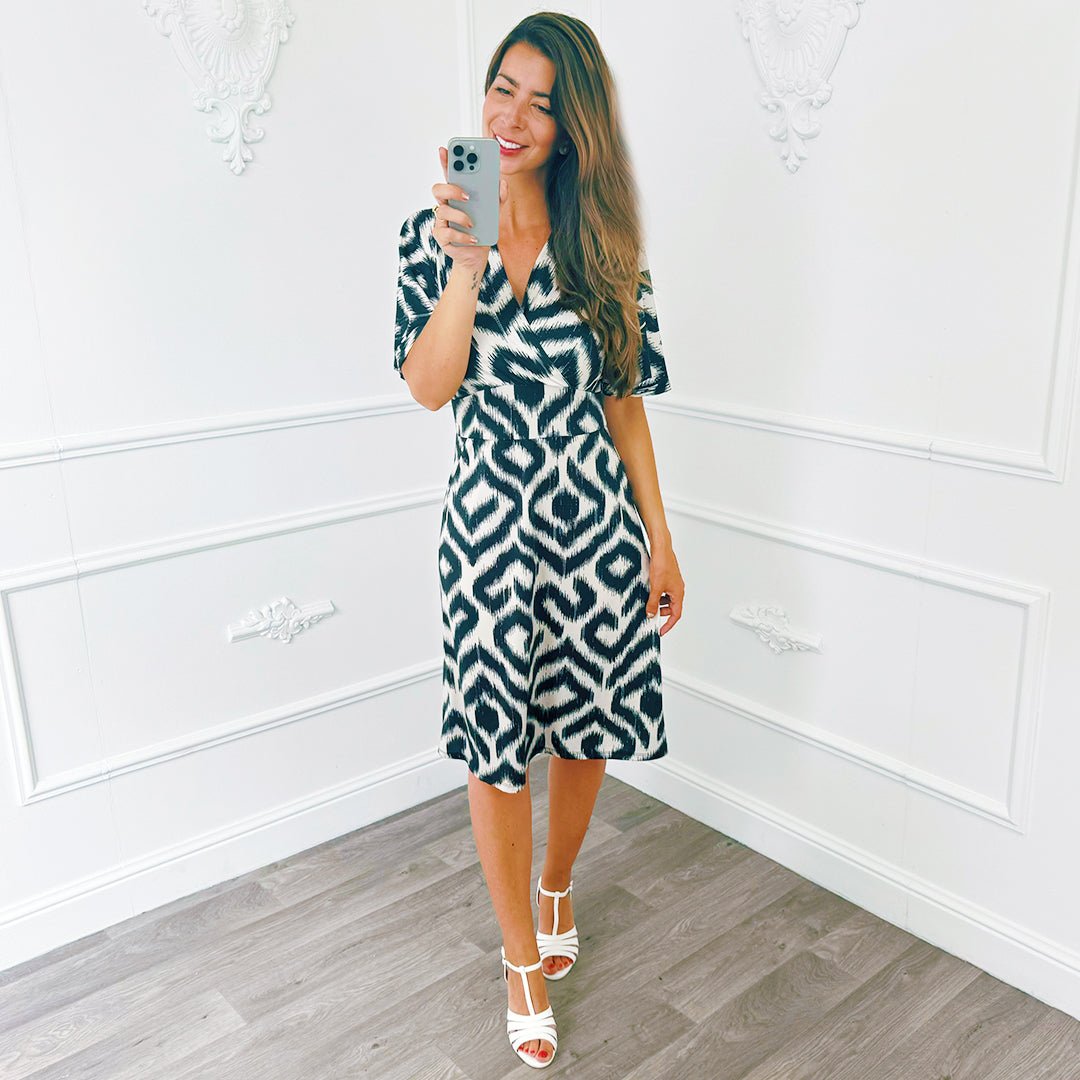 Travel Jurkje Ruffel Zwart - BlushFashionstore