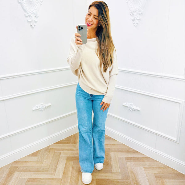 
                    
                      Trui Demi Beige - BlushFashionstore
                    
                  