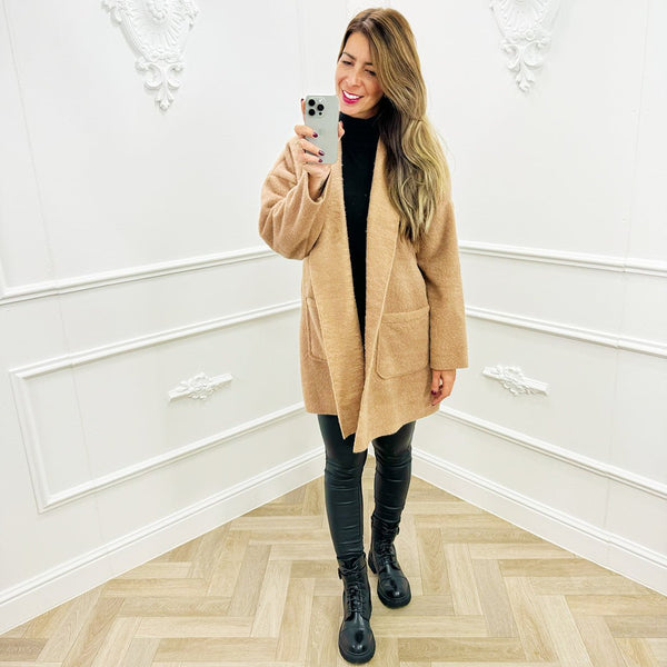 
                    
                      Vest Lara Camel - BlushFashionstore
                    
                  