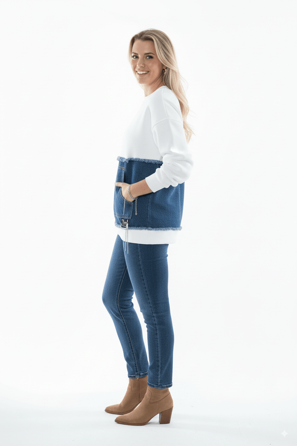 
                    
                      Witte Oversized Damestrui met Denim Kangoeroezak - BlushFashionstore
                    
                  
