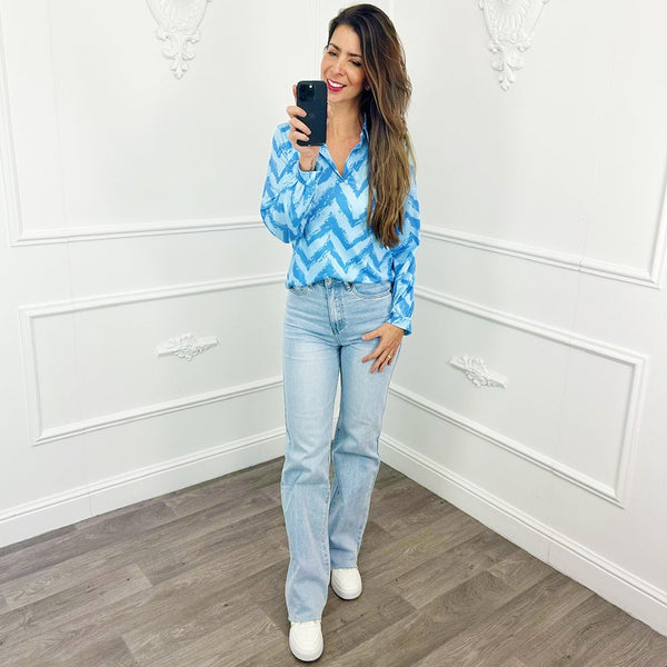 
                    
                      Zigzag Top Blauw - BlushFashionstore
                    
                  