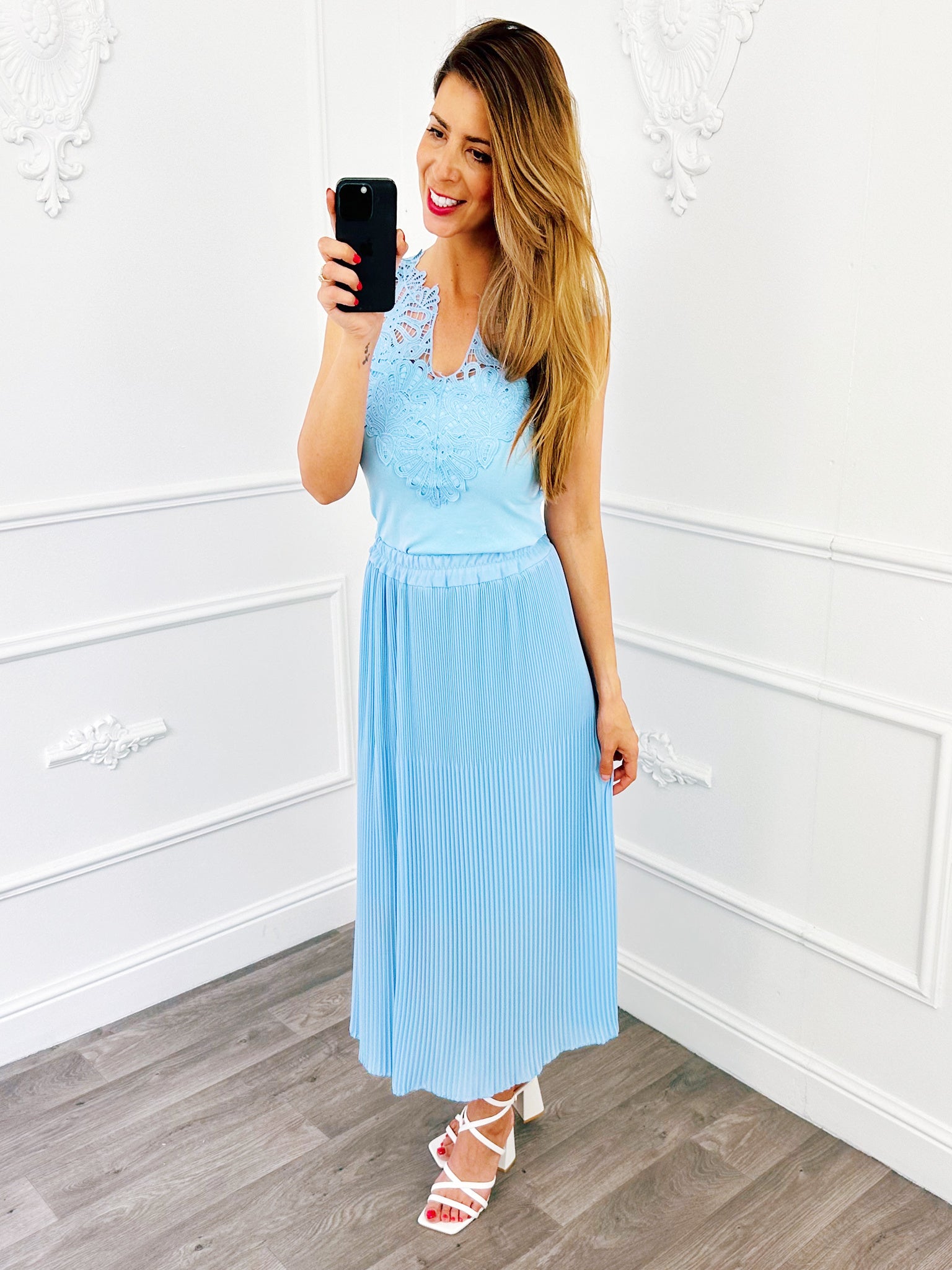 Pleated Midi Skirt Light Blue