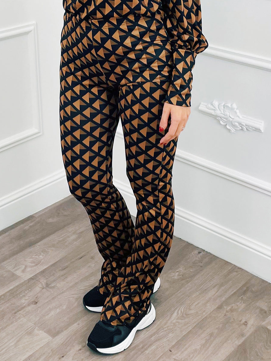 Triangle Flared Pants Camel