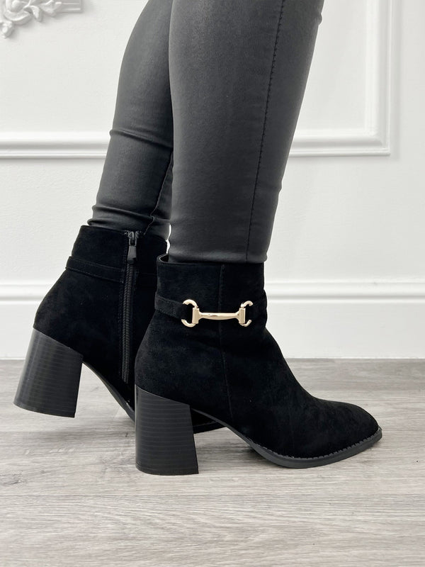 
                    
                      Enkellaars Carre Zwart - BlushFashionstore
                    
                  