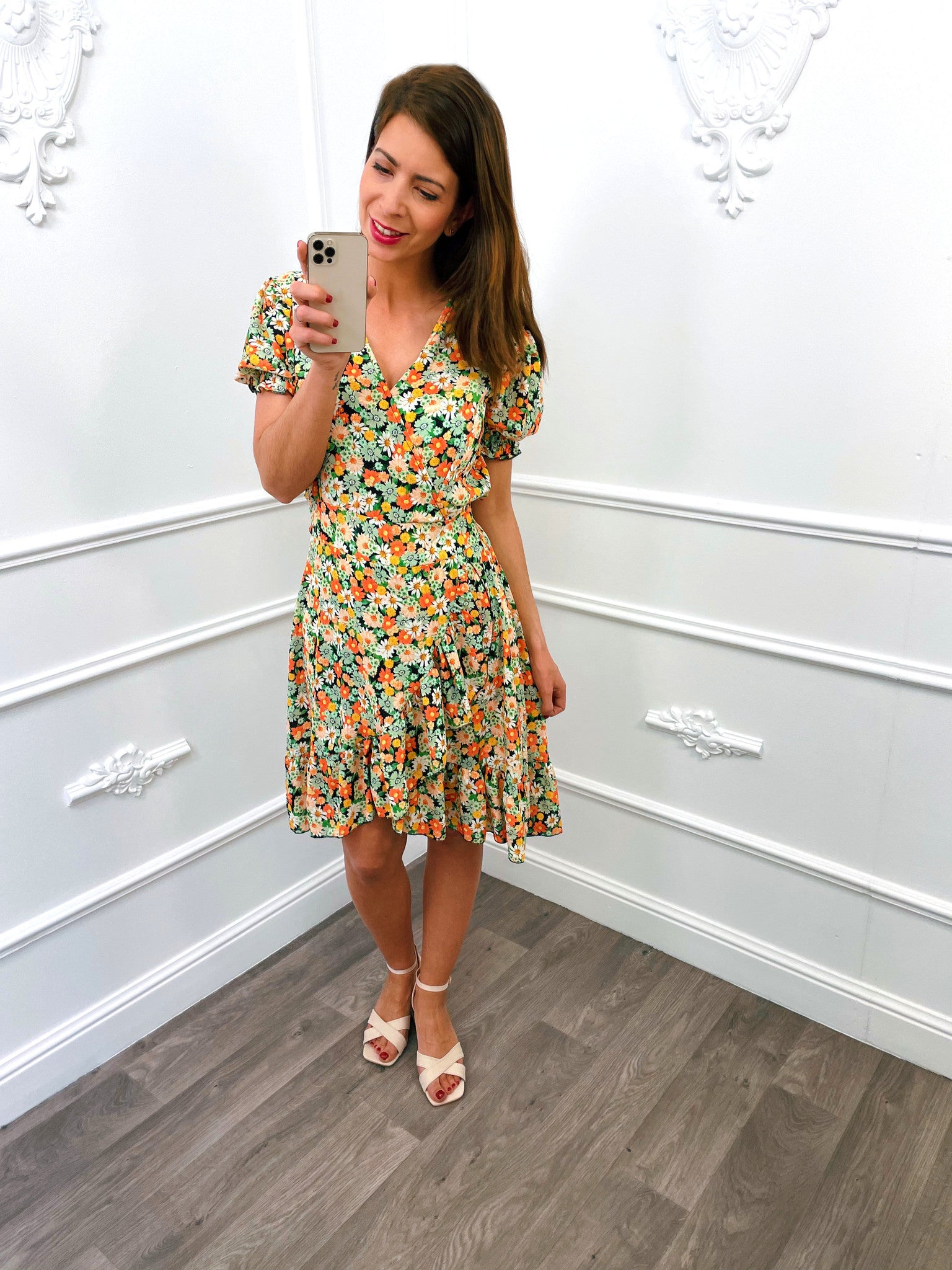 Robe Fleur Manches Bouffantes Noir
