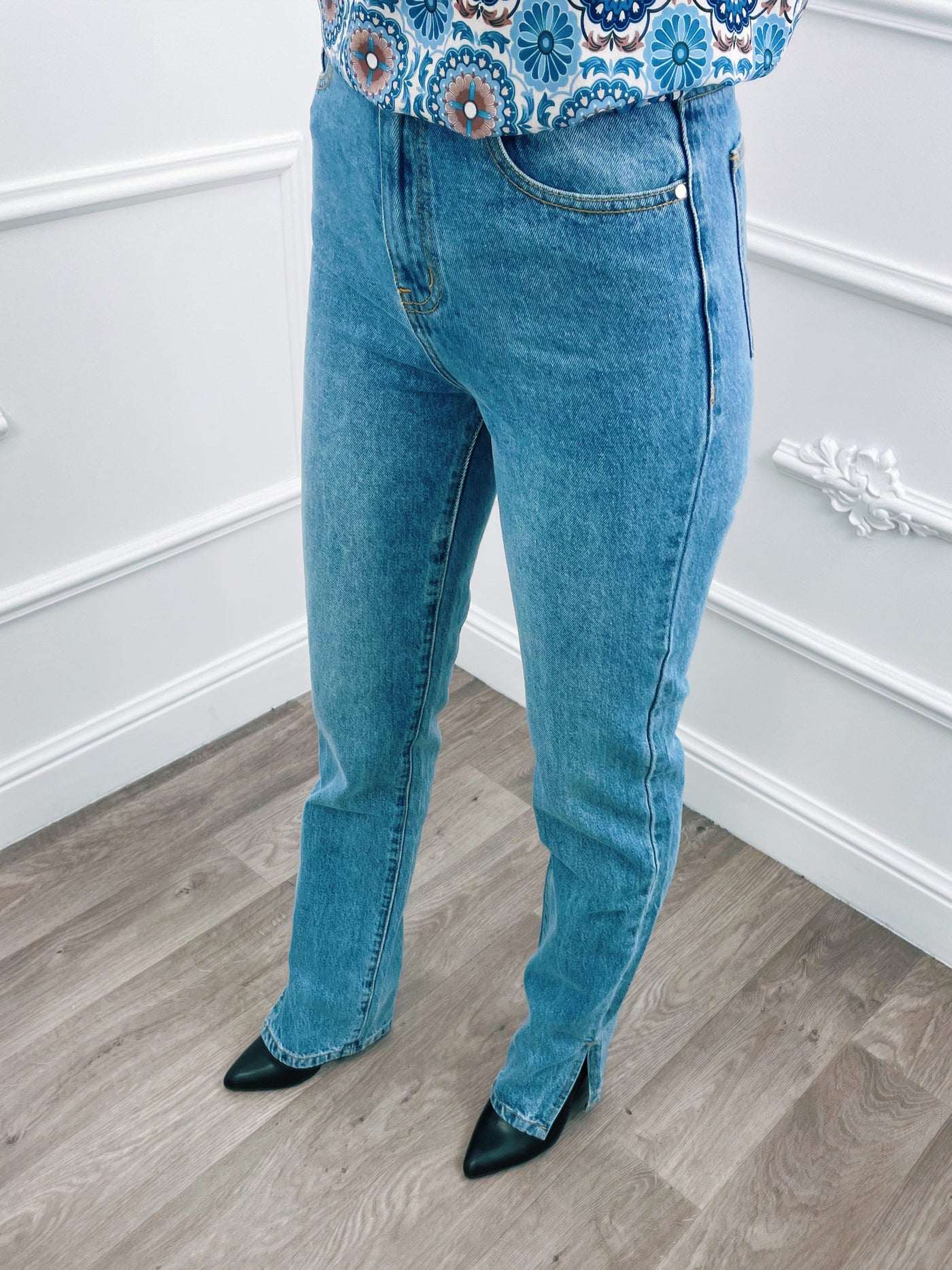 Jean droit taille haute fendu
