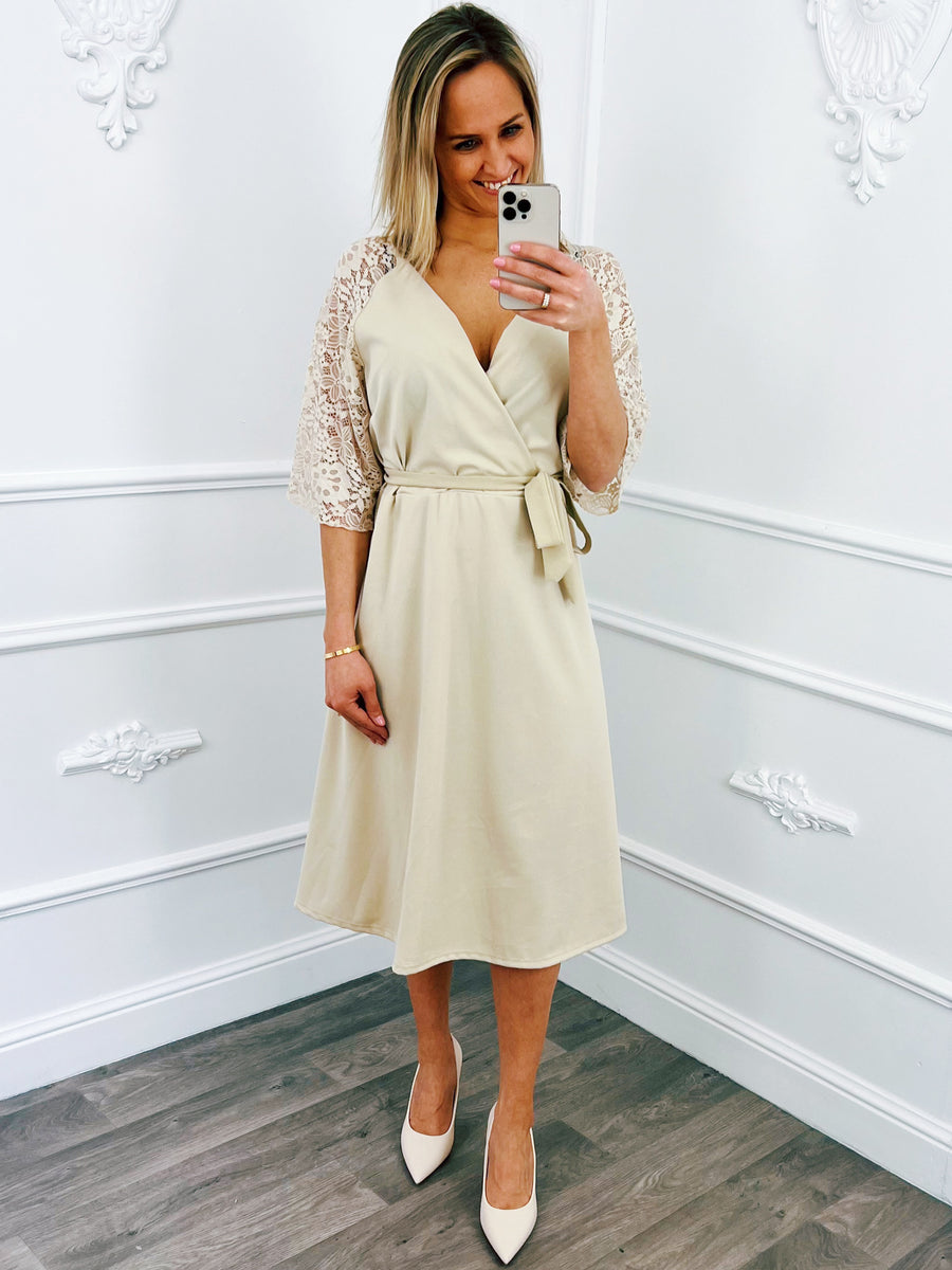 Robe Manches Dentelle Beige