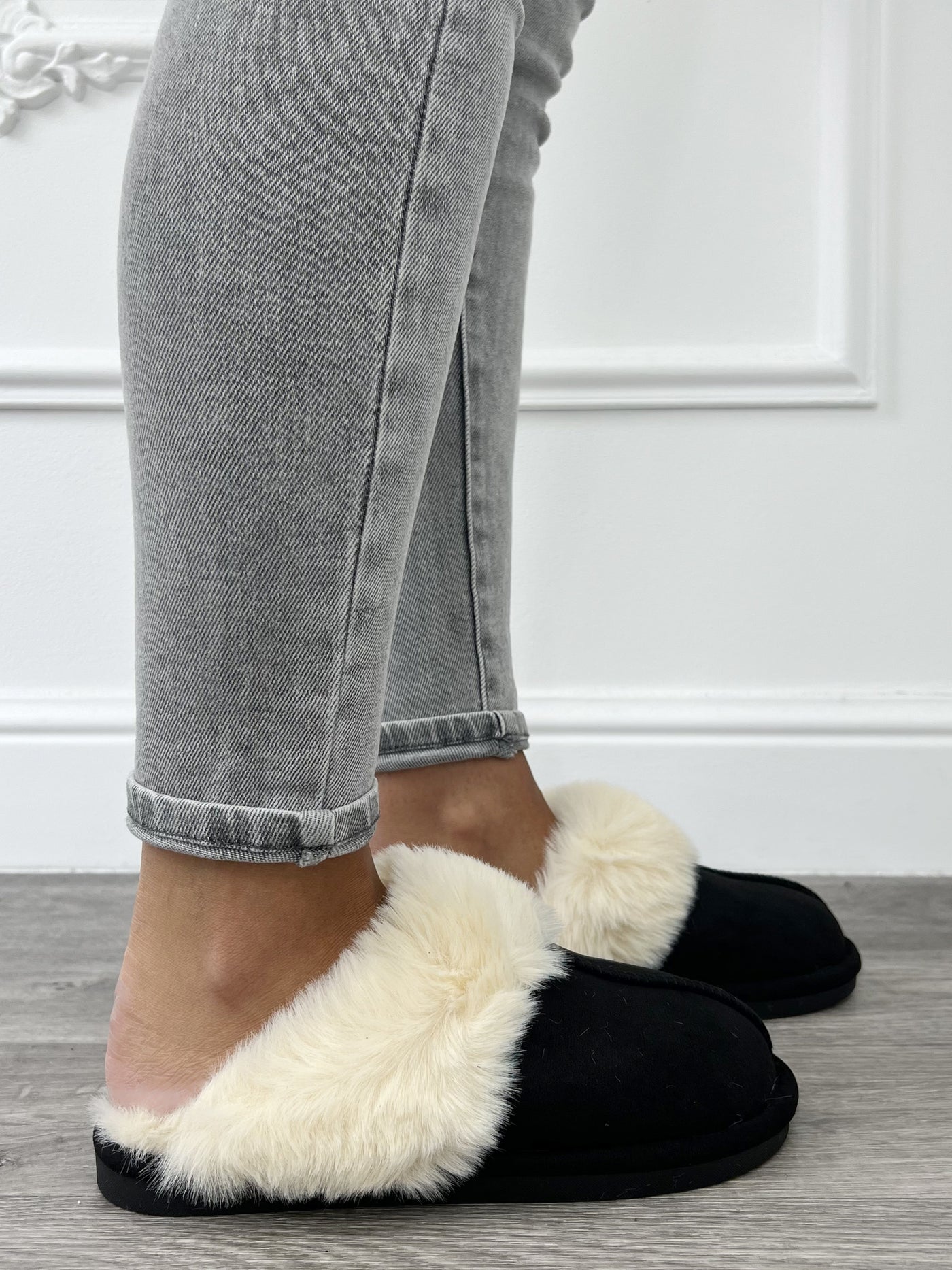 Snuggly Slippers Black