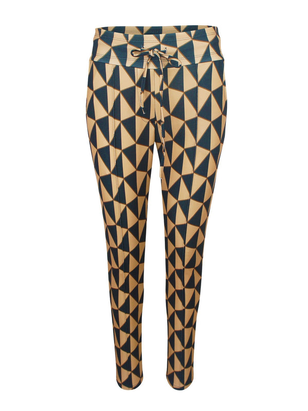
                    
                      Triangel Travel Broek Beige - BlushFashionstore
                    
                  